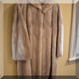 H16. Fur coat. 